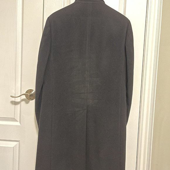 Selling a man's coat - Picture 5 of 6